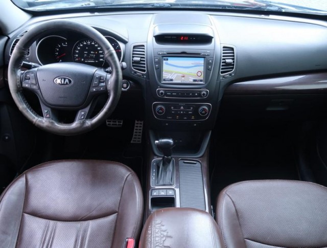 Kia Sorento  2.2 CRDi 