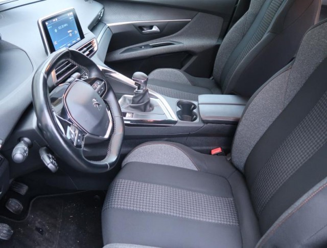 Peugeot 5008  1.5 BlueHDi Active