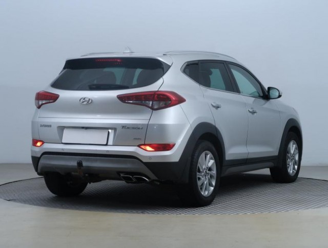 Hyundai Tucson  2.0 CRDi 