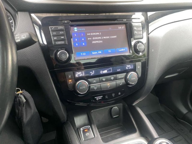 Nissan Qashqai  1.2 DIG-T 