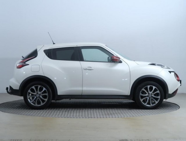 Nissan Juke  1.6 DIG-T Tekna