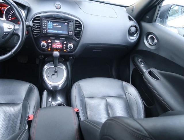 Nissan Juke  1.6 DIG-T Tekna