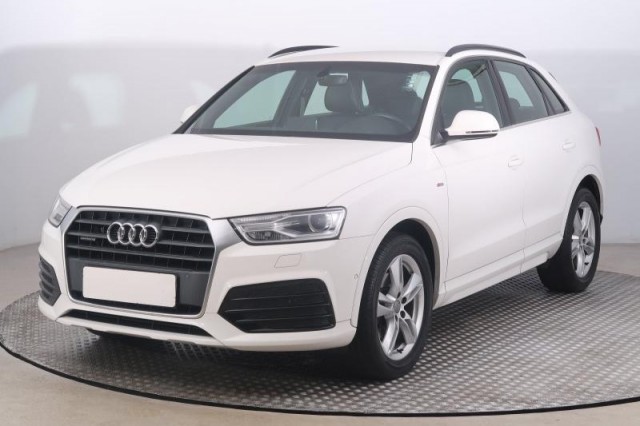 Audi Q3  2.0 TDI S line