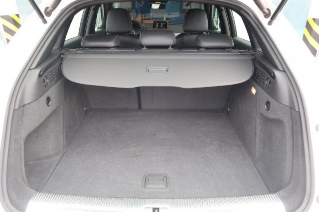 Audi Q3  2.0 TDI S line