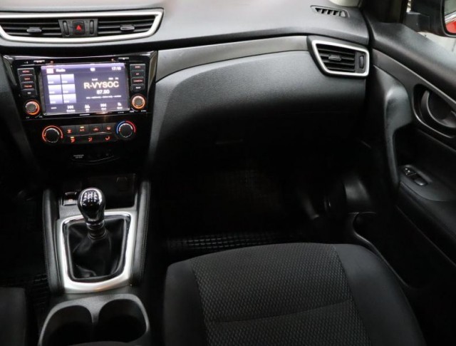 Nissan Qashqai  1.2 DIG-T 