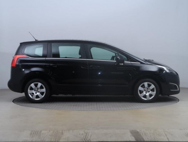 Peugeot 5008  1.6 HDi 
