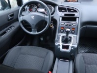 Peugeot 5008  1.6 HDi 