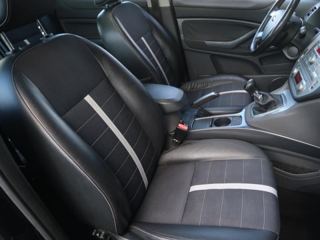 Ford Kuga  2.0 TDCi Titanium