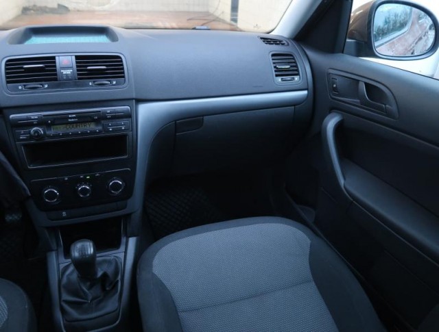 Škoda Yeti  1.2 TSI Active