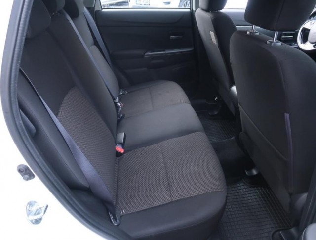 Mitsubishi ASX  1.6 MIVEC 