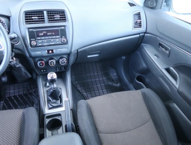 Mitsubishi ASX  2.0 MIVEC 