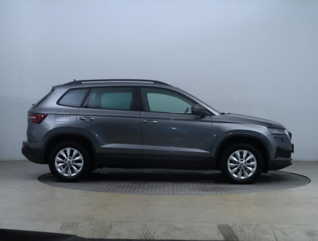 Škoda Karoq  1.5 TSI Fresh