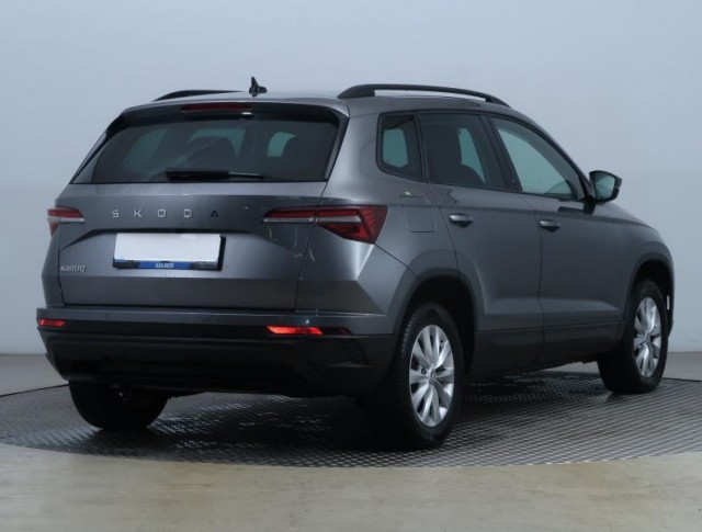 Škoda Karoq  1.5 TSI Fresh