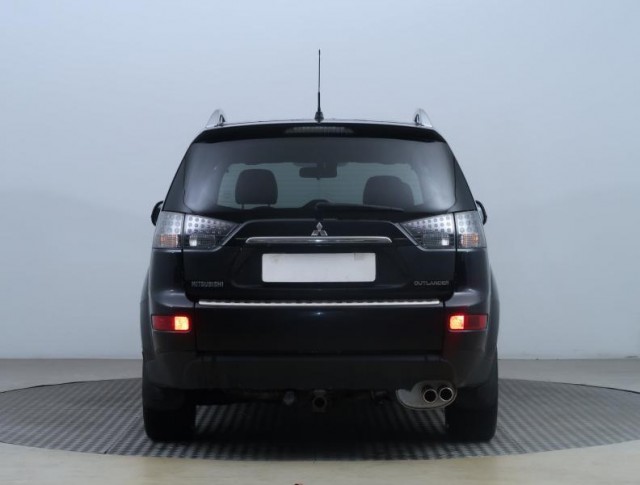 Mitsubishi Outlander  2.2 DI-D 