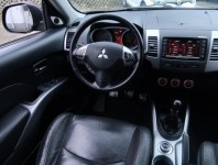 Mitsubishi Outlander  2.2 DI-D 