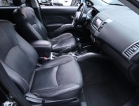 Mitsubishi Outlander  2.2 DI-D 