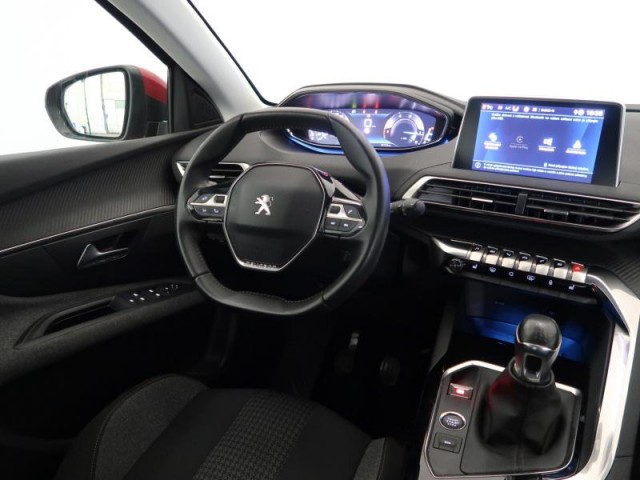 Peugeot 3008  1.5 BlueHDi 