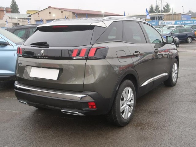 Peugeot 3008  2.0 BlueHDi Premium