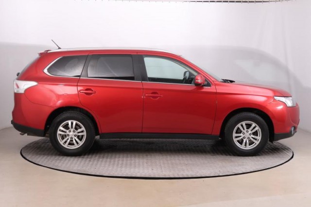 Mitsubishi Outlander  2.0 