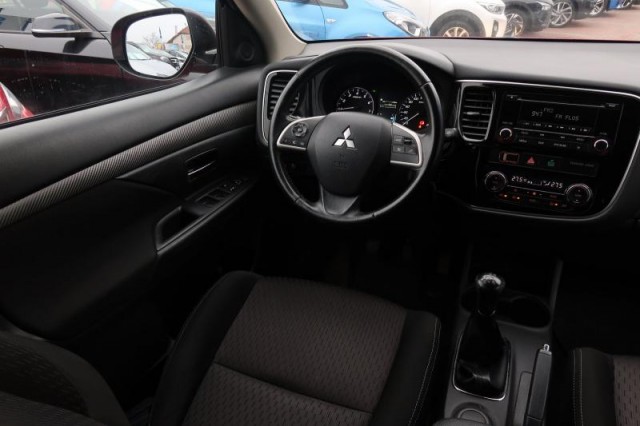 Mitsubishi Outlander  2.0 