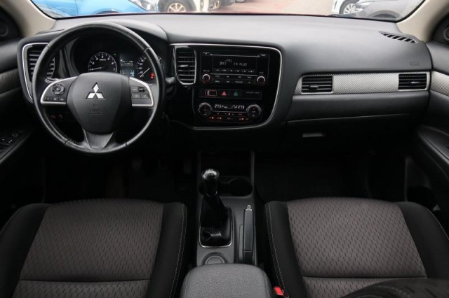 Mitsubishi Outlander  2.0 