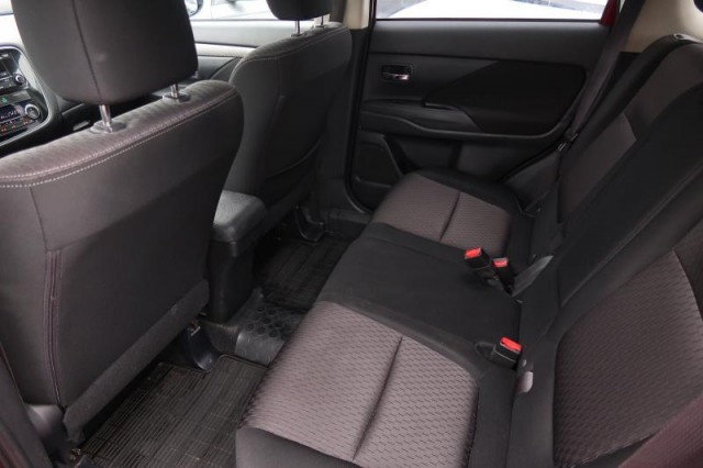 Mitsubishi Outlander  2.0 