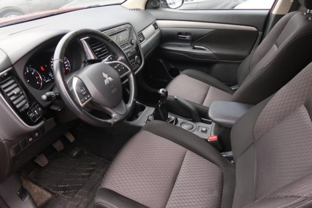 Mitsubishi Outlander  2.0 