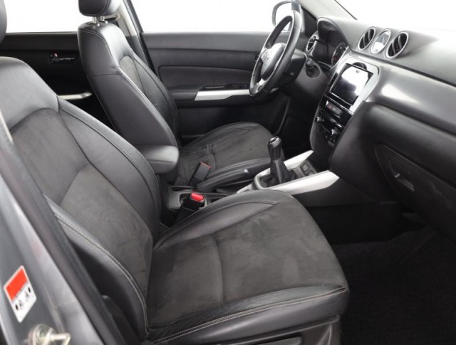 Suzuki Vitara  1.6 VVT Elegance