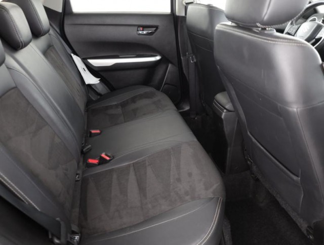 Suzuki Vitara  1.6 VVT Elegance