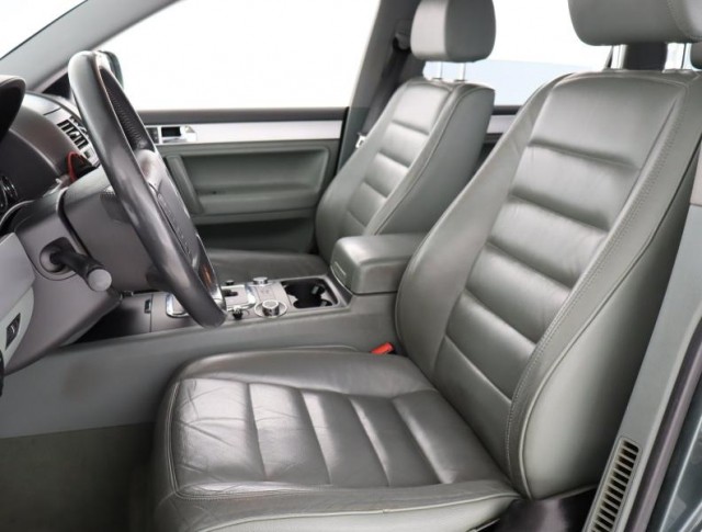 Volkswagen Touareg  2.5 R5 TDI 