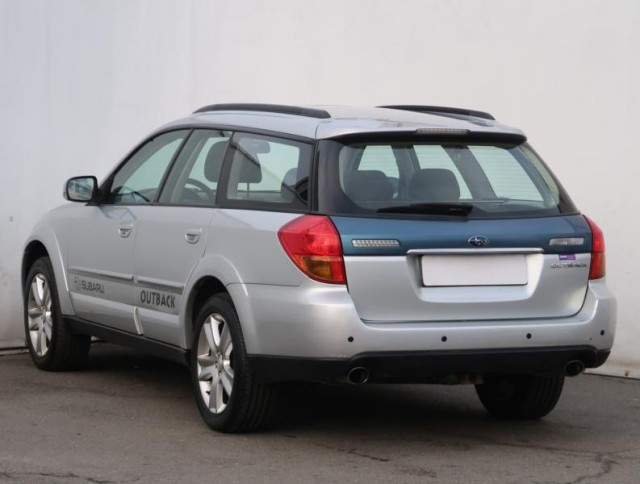 Subaru Outback  2.5 i 