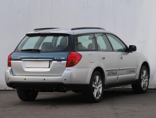 Subaru Outback  2.5 i 
