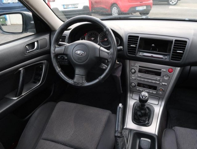 Subaru Outback  2.5 i 