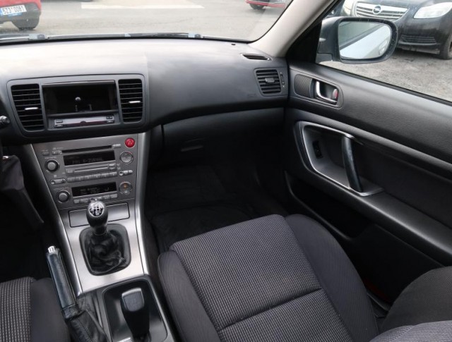 Subaru Outback  2.5 i 