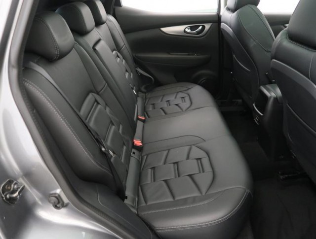 Nissan Qashqai  1.3 DIG-T 