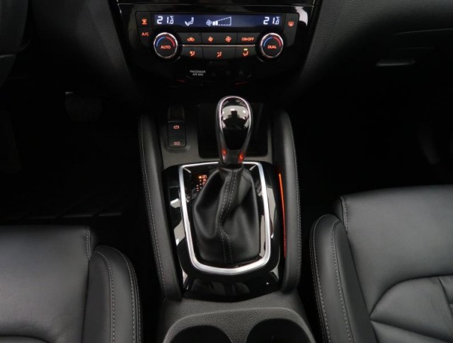 Nissan Qashqai  1.3 DIG-T 