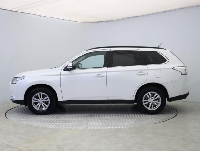 Mitsubishi Outlander  2.2 DI-D 
