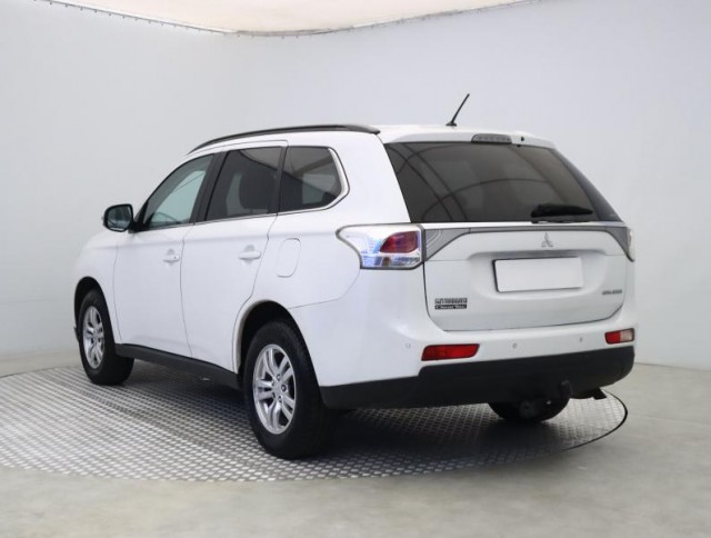Mitsubishi Outlander  2.2 DI-D 
