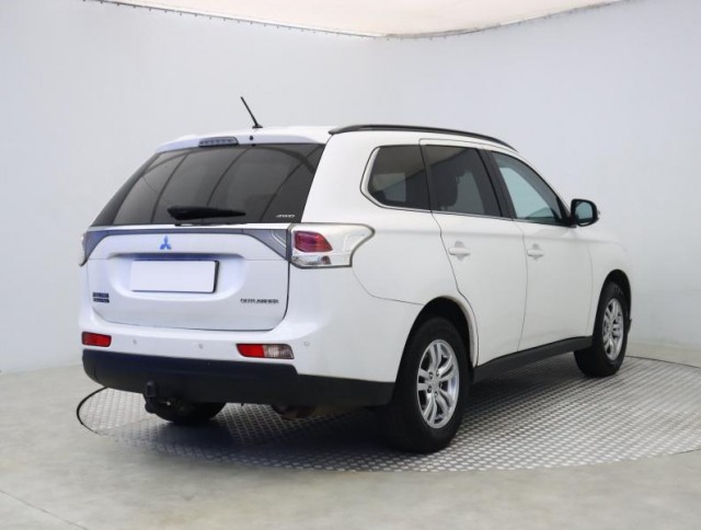 Mitsubishi Outlander  2.2 DI-D 