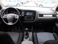 Mitsubishi Outlander  2.2 DI-D 