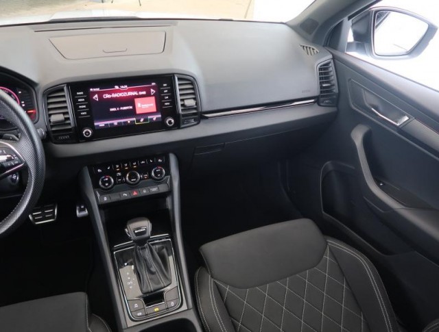 Škoda Karoq  1.5 TSI Sportline