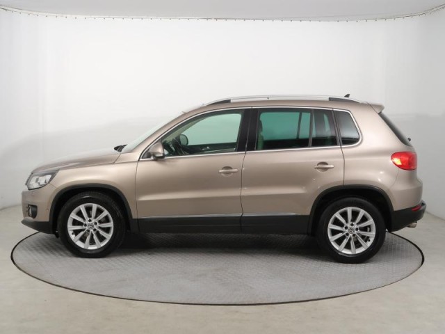 Volkswagen Tiguan  2.0 TSI Sport