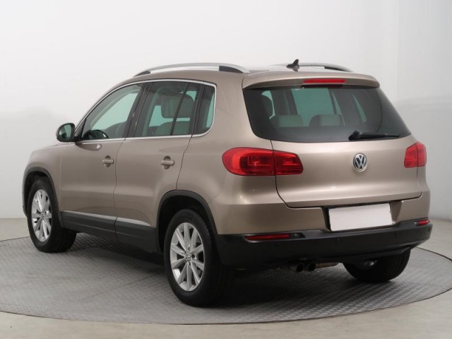 Volkswagen Tiguan  2.0 TSI Sport