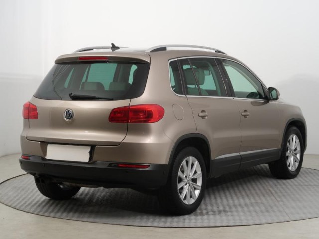 Volkswagen Tiguan  2.0 TSI Sport