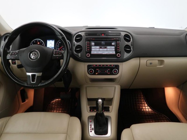 Volkswagen Tiguan  2.0 TSI Sport