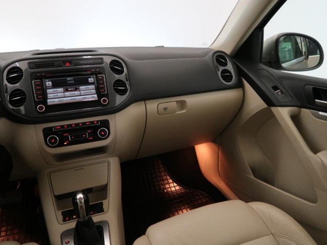 Volkswagen Tiguan  2.0 TSI Sport
