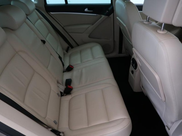 Volkswagen Tiguan  2.0 TSI Sport