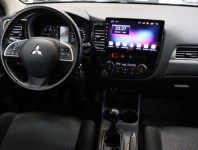 Mitsubishi Outlander  2.2 DI-D Instyle