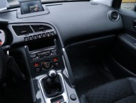 Peugeot 3008  2.0 HDi 