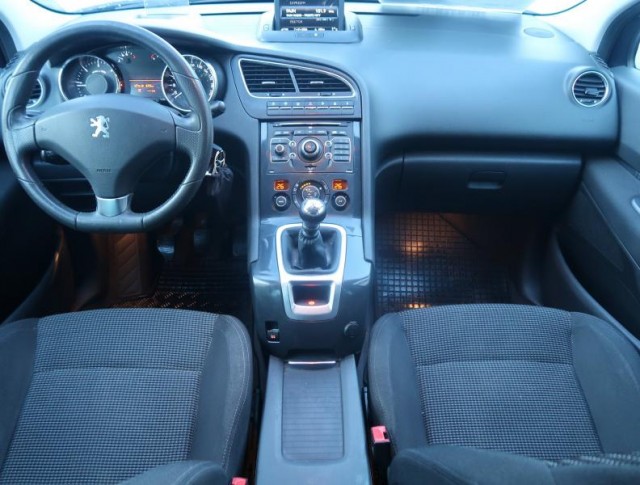 Peugeot 5008  2.0 HDI 